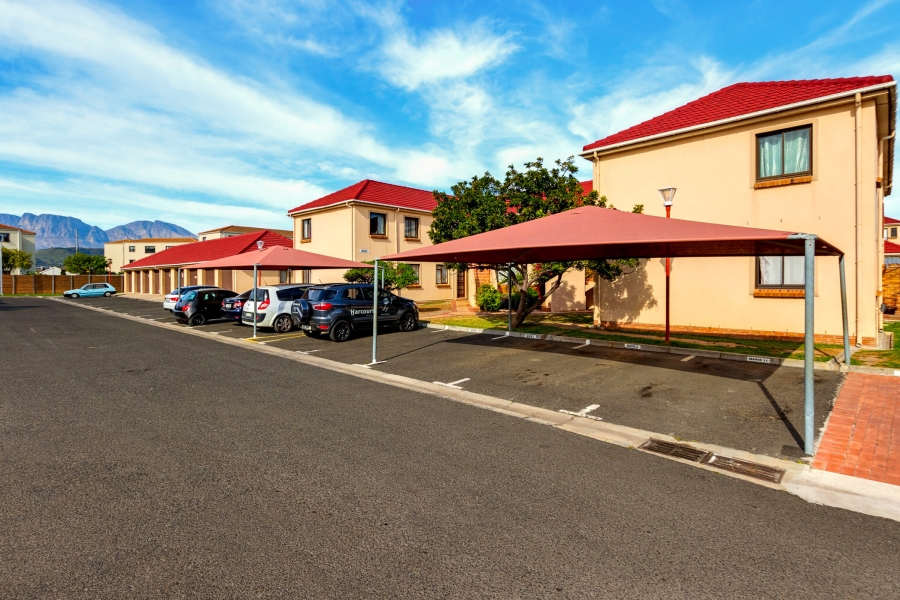 3 Bedroom Property for Sale in Guldenland Western Cape